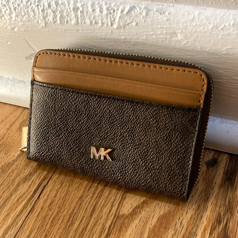 Small Michael Kors Wallet